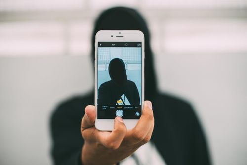 Khác Facebook, Apple vừa cho một tỷ người dùng lý do để ở lại