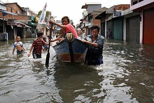 Bất cập: Indonesia dời thủ đô từ đất lụt sang rừng bị đốt cháy