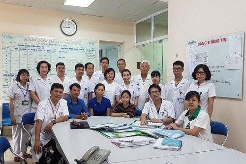 Cảm động chuyện cô sinh viên y khoa từng mất hết thành bụng