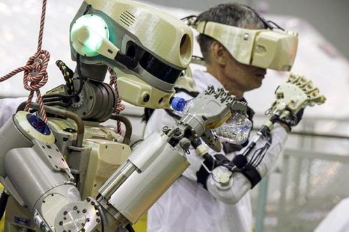 Nga đưa robot hình người đầu tiên lên ISS
