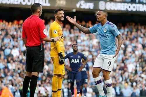 Vì sao VAR ở Premier League rất khác?