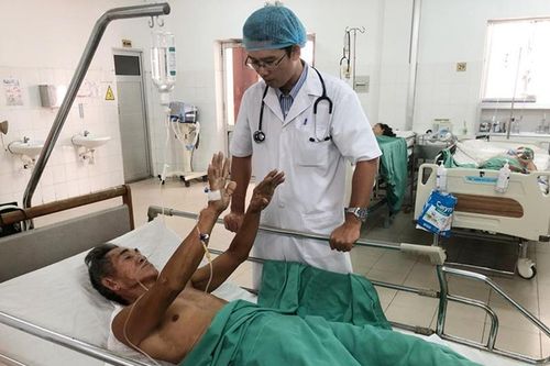 Cứu sống 2 bệnh nhân đột quỵ cấp nhờ tận dụng thời gian 'vàng'
