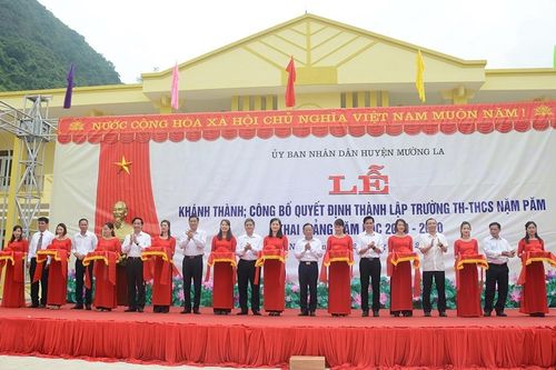 Khánh thành cụm trường học tại xã Nặm Păm (Sơn La) do EVN tài trợ