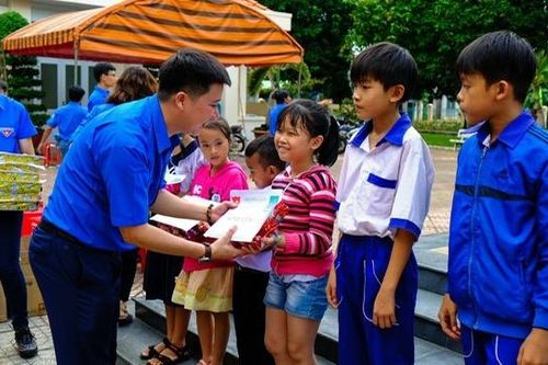 PV GAS tổ chức nhiều hoạt động mừng các ngày lễ lớn và kỷ niệm 29 năm thành lập