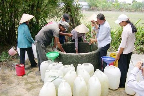 Bến Tre vận động người dân trữ nước ngọt sớm để ứng phó với hạn mặn