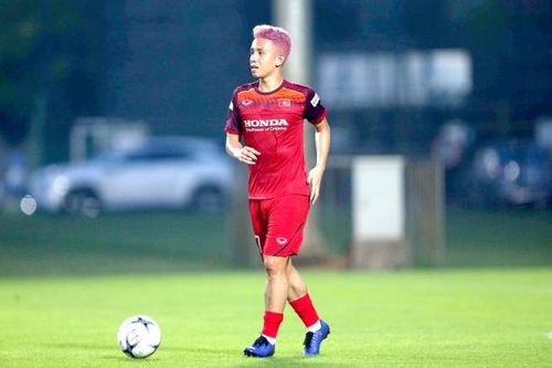 Văn Thanh, Hồng Duy phá cách với những màu tóc 'chất chơi' trước đại chiến Thái Lan