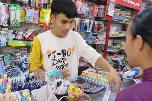 Tình trạng thiếu sách giáo khoa trước thềm năm học mới