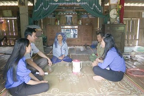 Chú trọng đào tạo, sử dụng cán bộ người dân tộc thiểu số