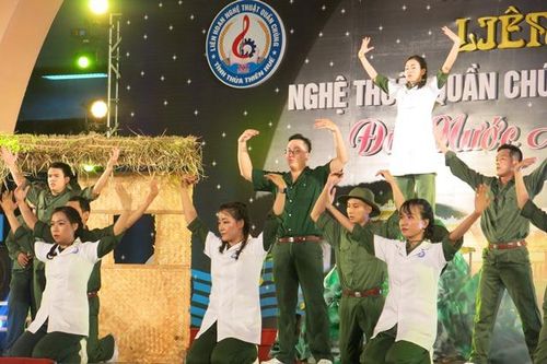 Văn hóa - Nghệ thuật Văn nghệ - Âm nhạc 22 đơn vị tham gia Liên hoan Nghệ thuật quần chúng 'Đất nước anh hùng ca'