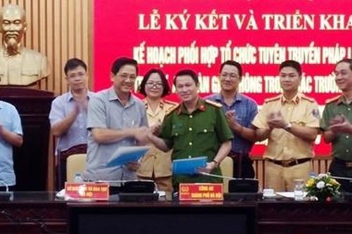 CATP Hà Nội và Sở GDĐT phối hợp tuyên truyền pháp luật về trật tự ATGT