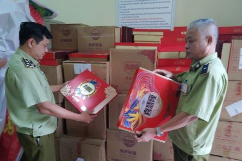 Tịch thu hơn 2000 bánh Trung thu Trung Quốc 'nhập lậu' tại Bắc Ninh