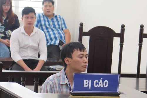 Xét xử bị cáo chiếm đoạt hàng trăm triệu đồng từ thông tin thẻ tín dụng