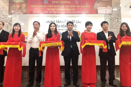 Ngành Y tế Thủ đô đưa vào sử dụng thiết bị điều trị ung thư mới
