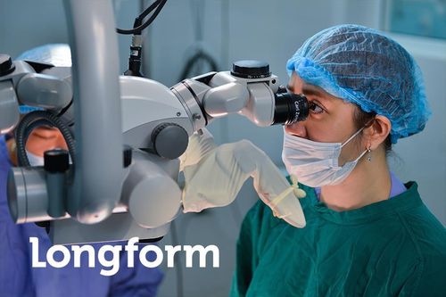 Bác sĩ và nỗi ám ảnh với cô gái bị tạt axit không nhận ra đâu là mặt