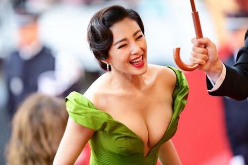 Mỹ nhân của Châu Tinh Trì mua nhà sống chung với bạn trai đại gia