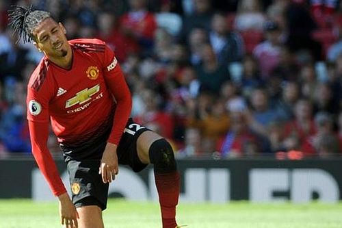 MU tiếp tục 'xả hàng' sang Serie A, cho Roma mượn Smalling