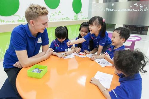 4 cách khiến trẻ thích học tiếng Anh, bố mẹ không phải ép
