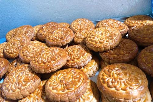 Lạ lùng dân Hà Nội tìm mua bánh trung thu không nhân