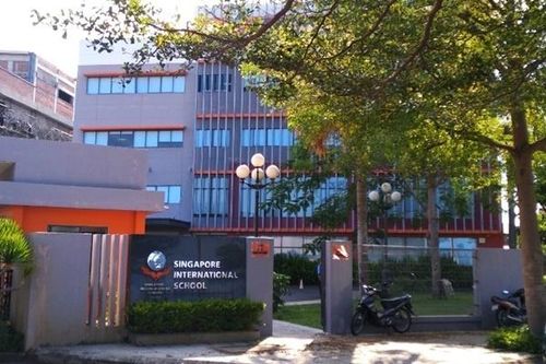 Bị trường quốc tế từ chối nhập học vì phản ứng đặt cọc, phụ huynh khởi kiện