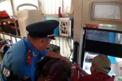 TPHCM: Thanh tra giao thông tăng cường kiểm tra, xử lý xe khách