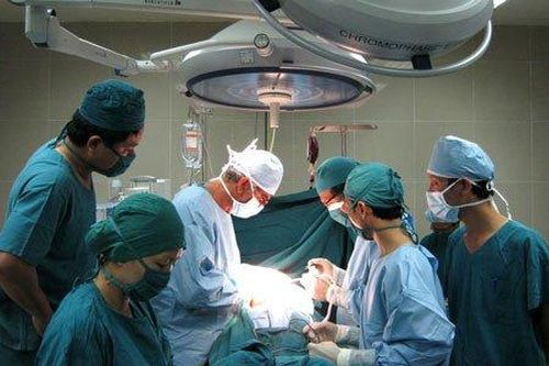 Cứu sống một bệnh nhân vỡ gan, vỡ bàng quang