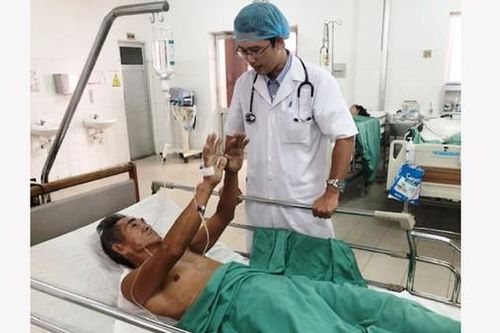 Chỉ 40 phút cứu sống 2 bệnh nhân đột quỵ