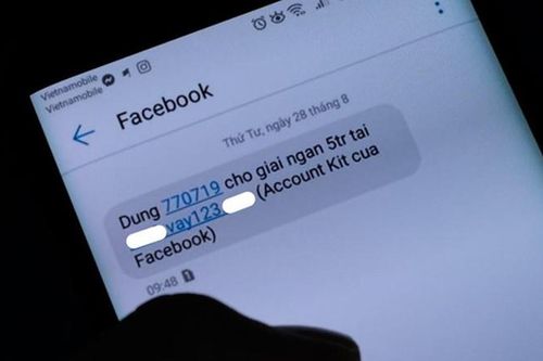 Người dùng Việt hoang mang vì những tin nhắn lạ từ Facebook