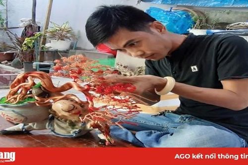 'Hô biến' dây đồng thành tác phẩm bon-sai nghệ thuật