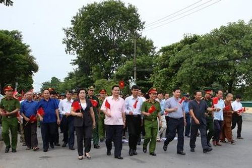 Lễ ra quân thực hiện tháng cao điểm bảo đảm trật tự an toàn giao thông