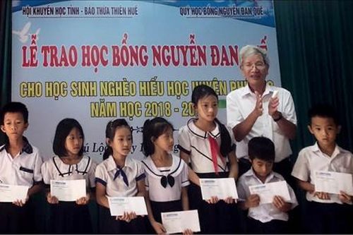 Đời sống Đời sống Thầy Sáu làm khuyến học