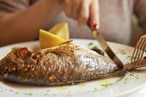 Người phụ nữ bị ngộ độc nặng phải nhập viện chỉ vì ăn bộ phận này của cá