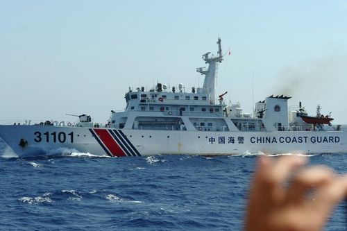 WSJ: Cần chặn đứng kẻ bắt nạt ở Biển Đông