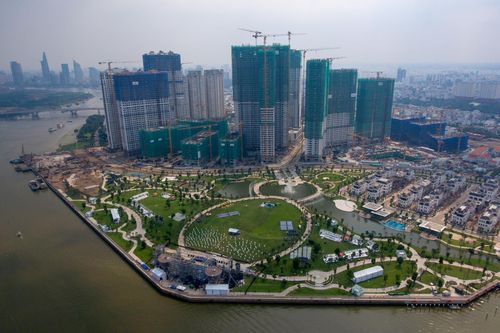 Chủ tịch TP.HCM: Sông Sài Gòn bị lấn chiếm do thiếu quy hoạch