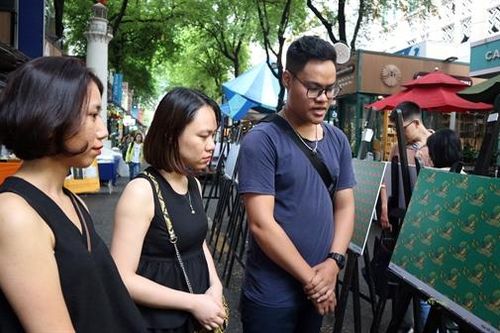 Họa sắc Việt từ tranh Hàng Trống