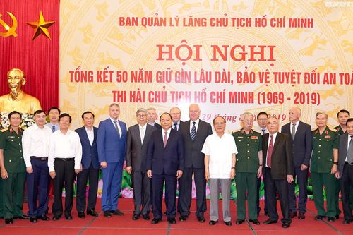 Lăng Bác là một đài hoa vĩnh cửu, một không gian thiêng liêng...