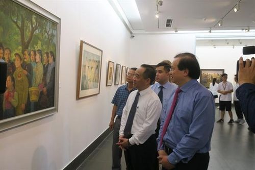 Khai mạc triển lãm hội họa 'Nhớ về Bác'