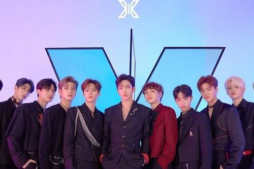 Vượt xa tiền bối Wanna One, X1 phá kỷ lục về album ra mắt chỉ sau vài ngày