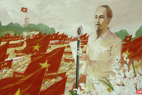 Đến triển lãm 'Nhớ về Bác' chiêm ngưỡng 50 tác phẩm đỉnh cao về Bác Hồ