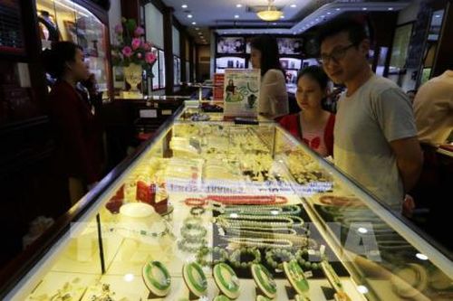 Giá vàng trong nước sáng 30/8 giảm 330.000 đồng/lượng