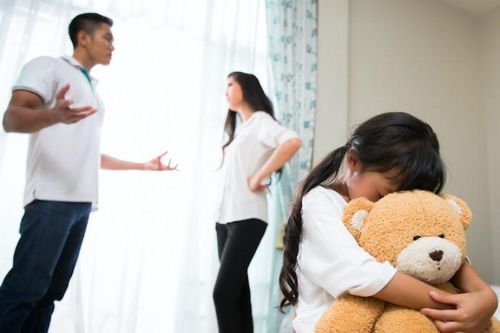 Con chứng kiến bạo hành gia đình: Hậu quả khôn lường