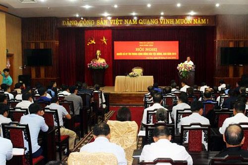 Tiếp tục tuyên truyền, vận động nhân dân cải tạo tập quán lạc hậu