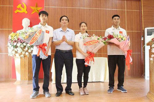 Tuyên dương huấn luyện viên, VĐV đạt thành tích cao tại giải Vô địch Đá cầu thế giới