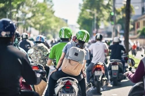Bắt chẹt đối tác?