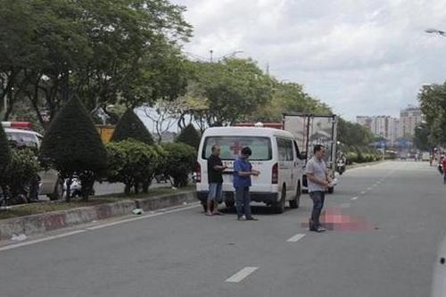 Hai xe ôm công nghệ đâm nhau, một nữ hành khách tử vong