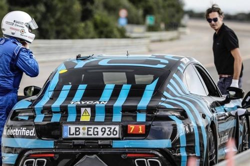Xe điện Porsche Taycan chinh phục quãng đường 3.425 km chỉ trong 24 giờ