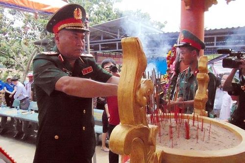 Khánh thành Nhà bia tưởng niệm Anh hùng, liệt sĩ tại Hóc Thượng