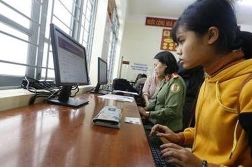 Ngồi ở nhà cũng cấp, đổi được hộ chiếu