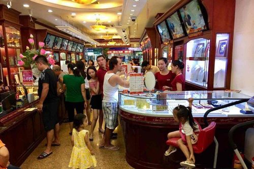 Giá vàng giảm nhanh sau tuyên bố 'không vội trả đũa' của Trung Quốc