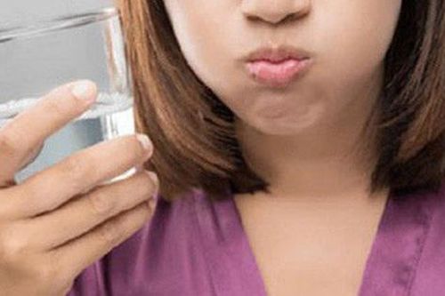 Sai lầm trầm trọng nếu dùng nước súc họng có chứa i ốt mà không hỏi bác sĩ