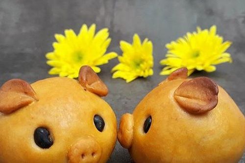 Các loại bánh Trung thu handmade đẹp lạ, thơm ngon quyến rũ khách thành phố